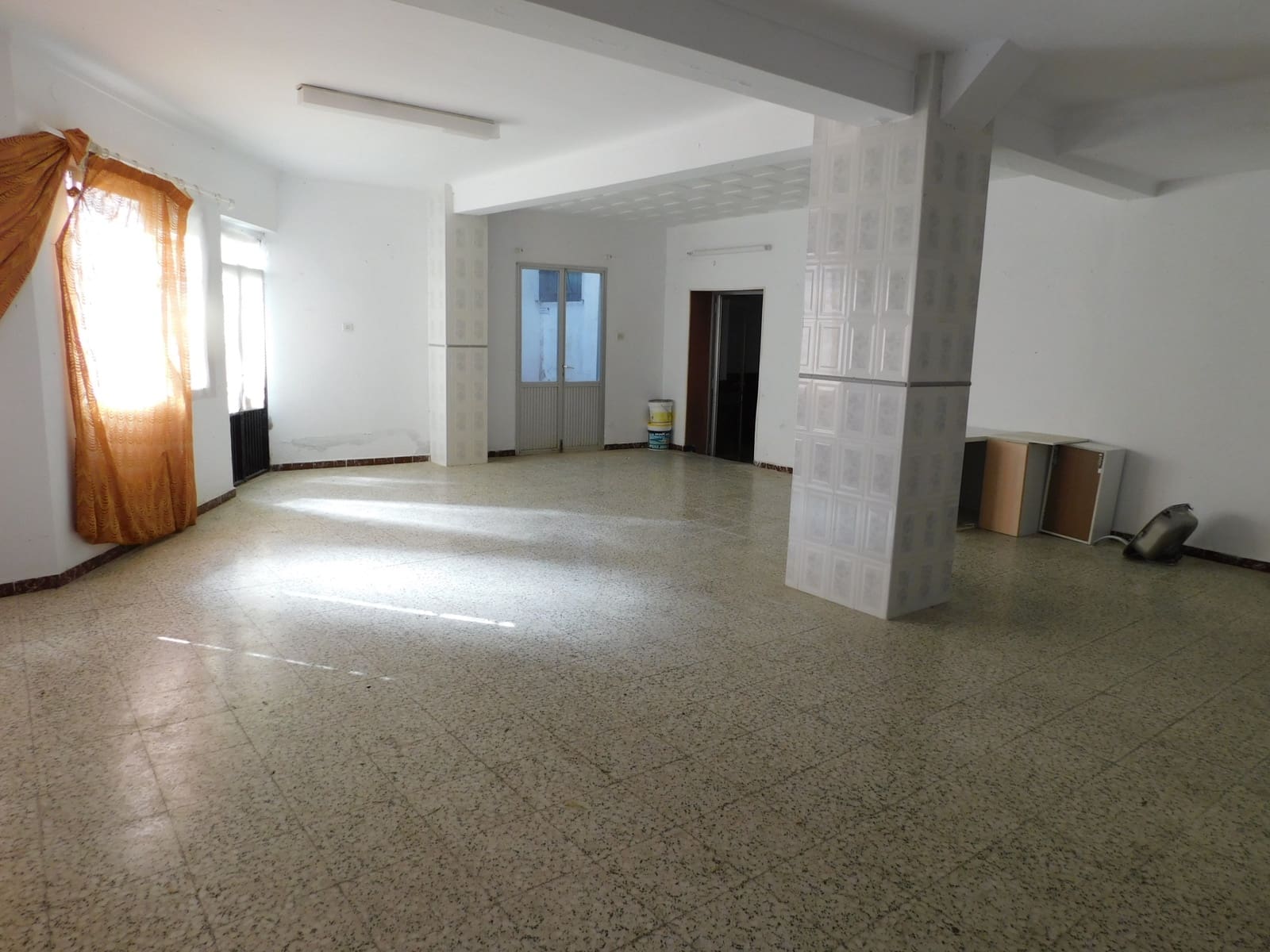 Kaupallinen myytävänä paikassa Torrox - 155 000 € (Ref: 5119124)