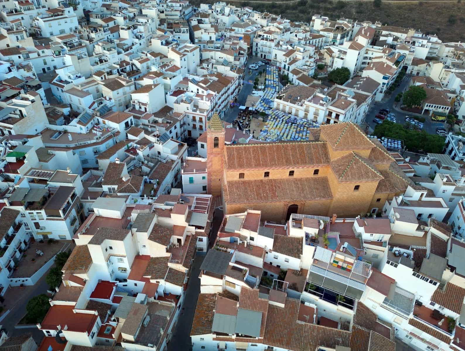 8 sypialnia Komercyjne na sprzedaż w Torrox - 220 000 € (Ref: 9447165)