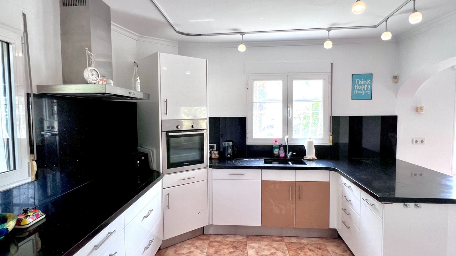 5 soveværelse Villa til salg i Moraira med swimmingpool garage - € 790.000 (Ref: 10041968)