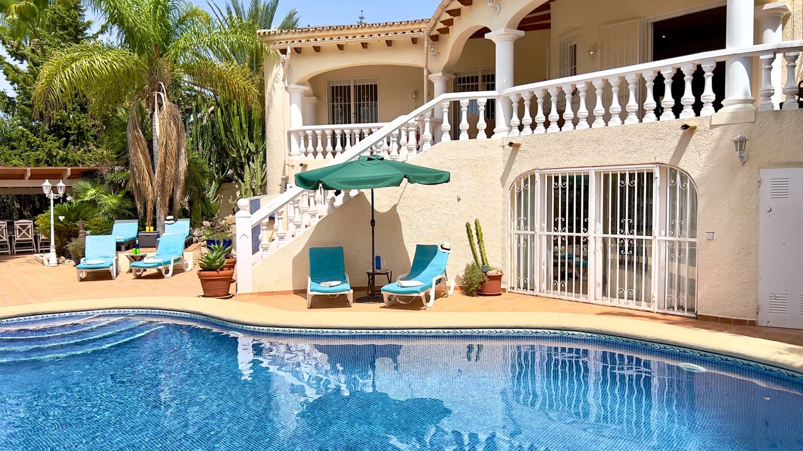 5 soveværelse Villa til salg i Moraira med swimmingpool garage - € 790.000 (Ref: 10041968)