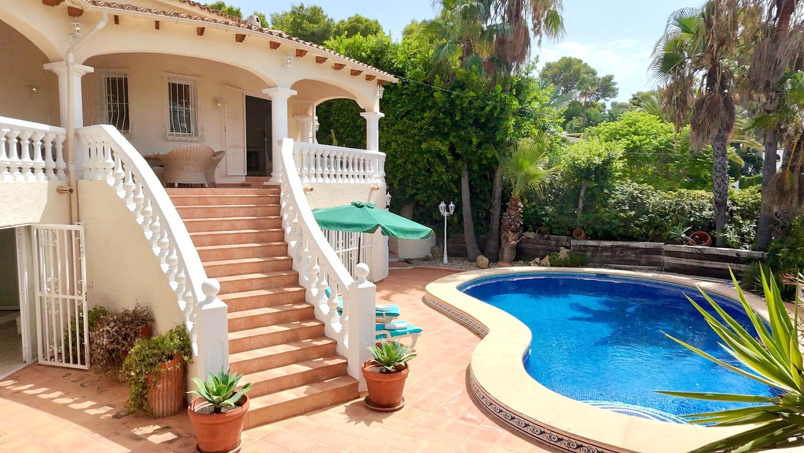 5 soveværelse Villa til salg i Moraira med swimmingpool garage - € 790.000 (Ref: 10041968)