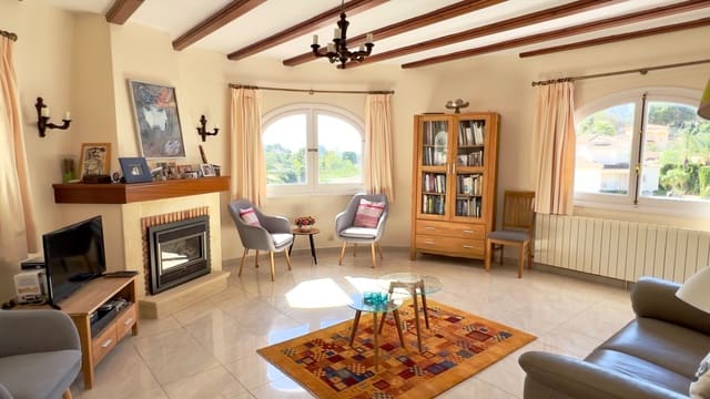 4 Zimmer Villa zu verkaufen in Benissa mit Pool Garage - 599.000 € (Ref: 10079902)