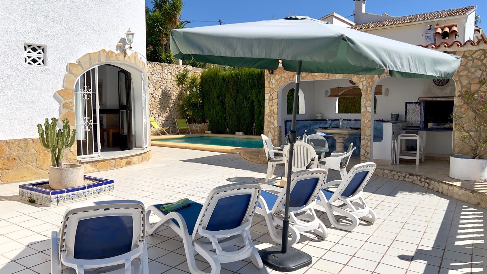4 Zimmer Villa zu verkaufen in Benissa mit Pool Garage - 599.000 € (Ref: 10079902)