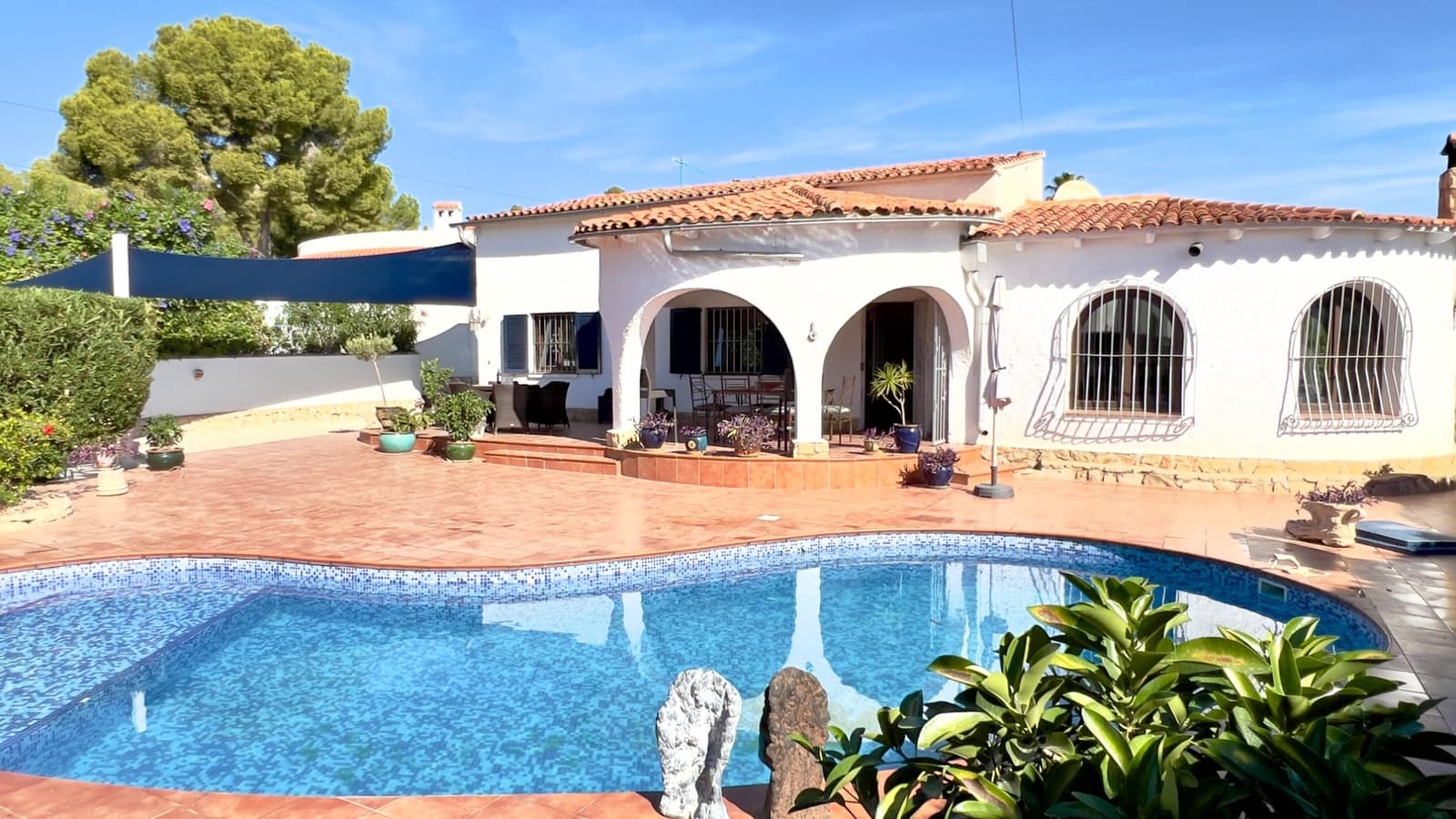 Chalet de 3 habitaciones en Benissa en venta con piscina garaje - 695.000 € (Ref: 10133462)