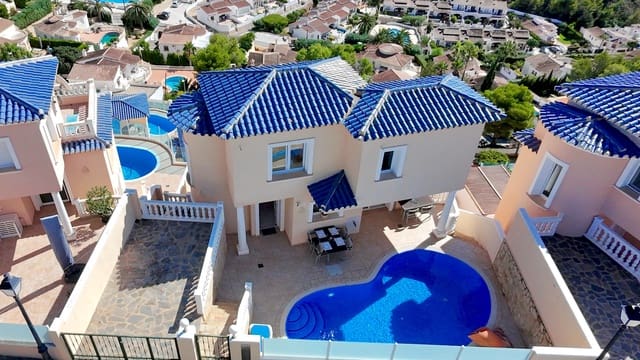 Chalet de 3 habitaciones en Benitachell / Benitatxell en venta con piscina garaje - 565.000 € (Ref: 10154200)