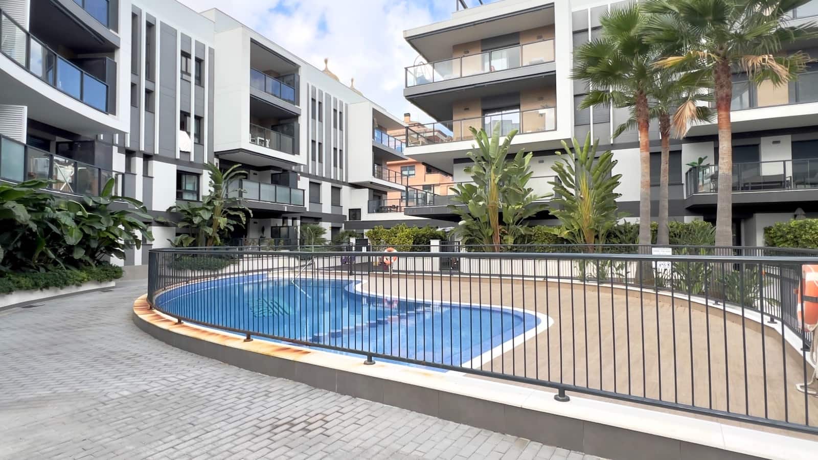 Apartamento de 2 habitaciones en Javea / Xàbia en venta con piscina garaje - 365.000 € (Ref: 10185907)