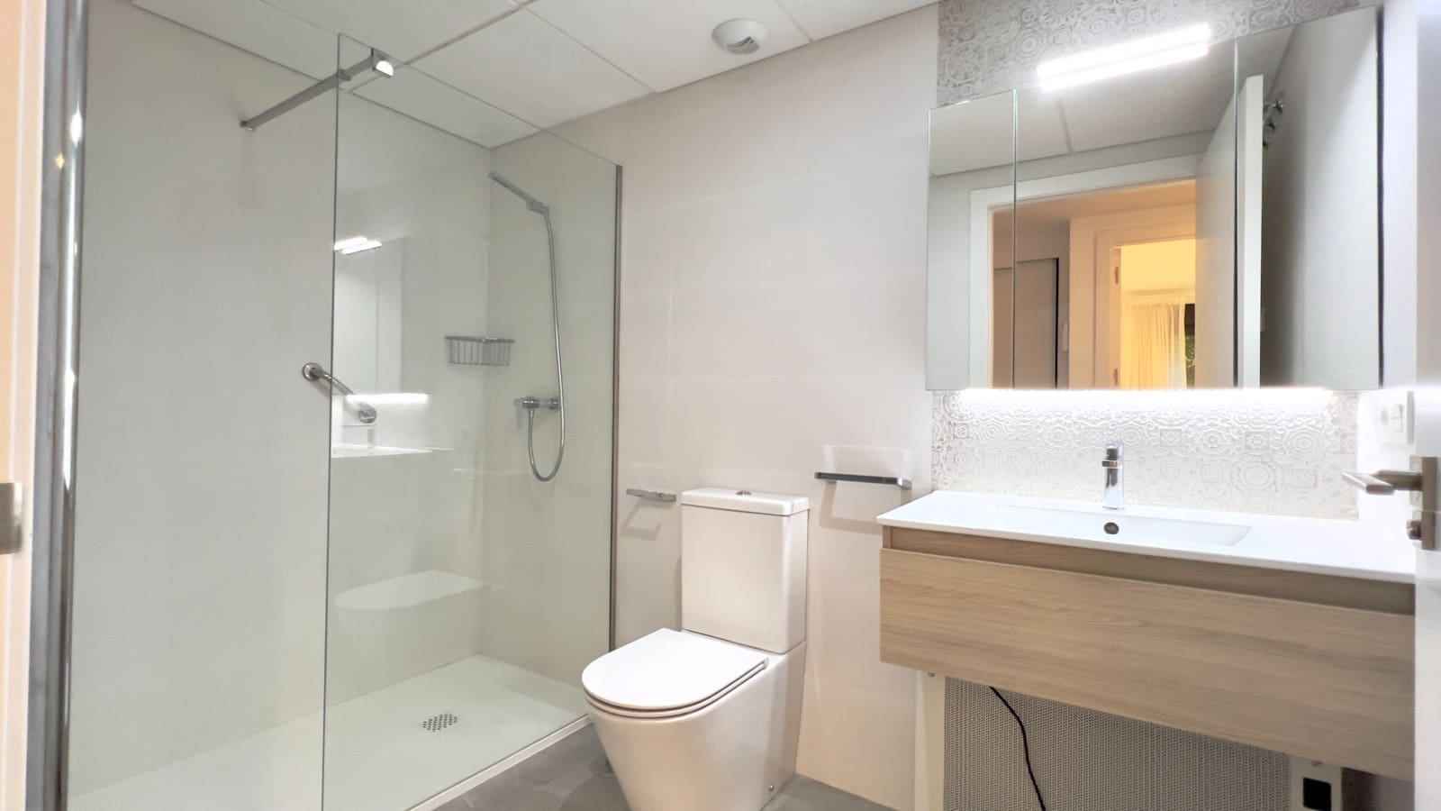 Apartamento de 2 habitaciones en Javea / Xàbia en venta con piscina garaje - 365.000 € (Ref: 10185907)