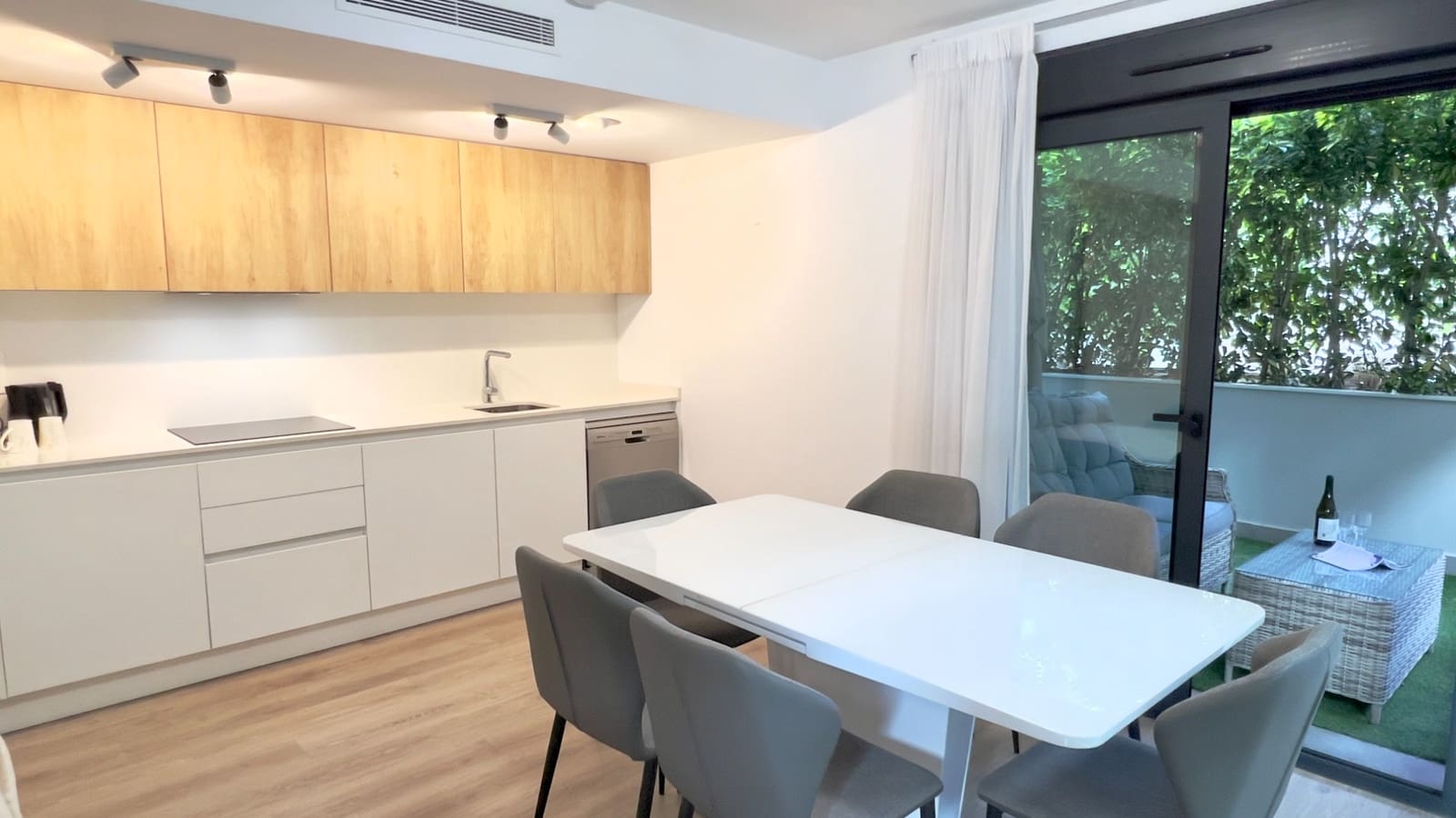 Apartamento de 2 habitaciones en Javea / Xàbia en venta con piscina garaje - 365.000 € (Ref: 10185907)