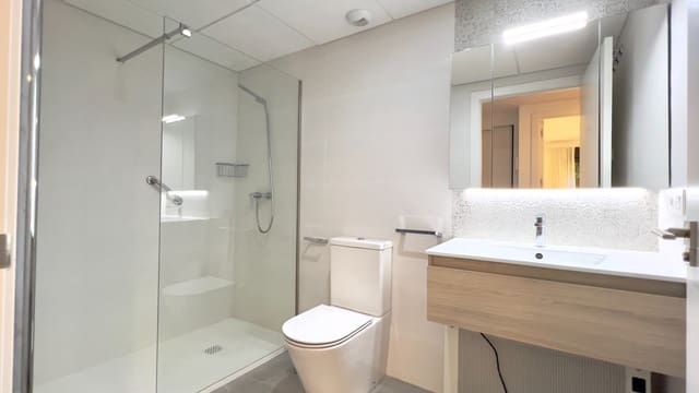 Apartamento de 2 habitaciones en Centro ciudad, Javea / Xàbia en venta con piscina garaje - 365.000 € (Ref: 10185907)