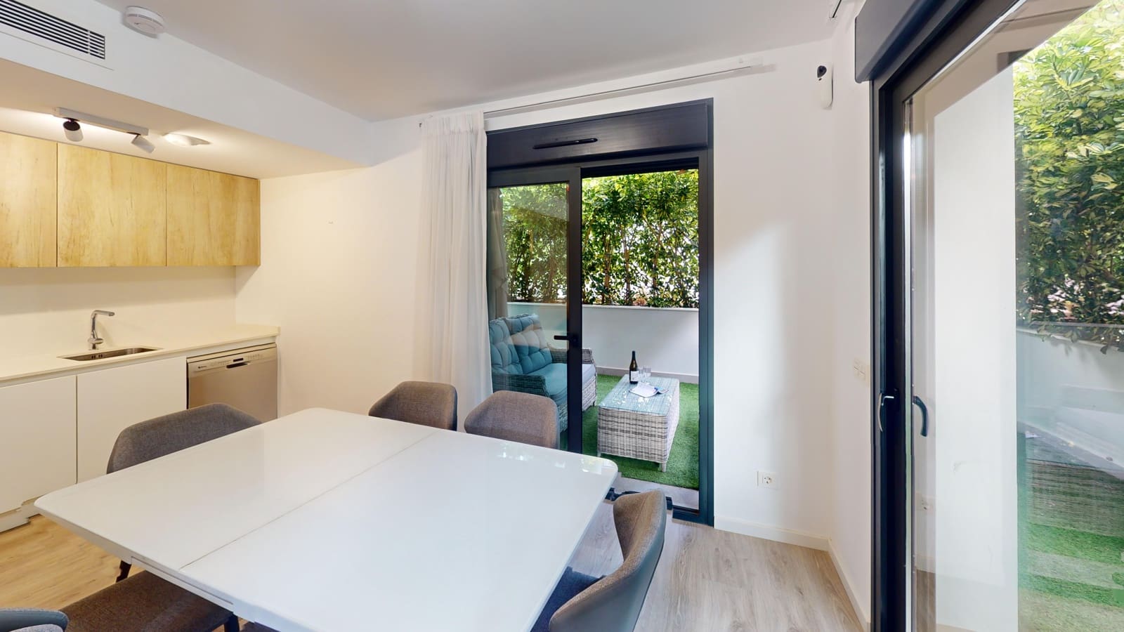 Apartamento de 2 habitaciones en Javea / Xàbia en venta con piscina garaje - 365.000 € (Ref: 10185907)