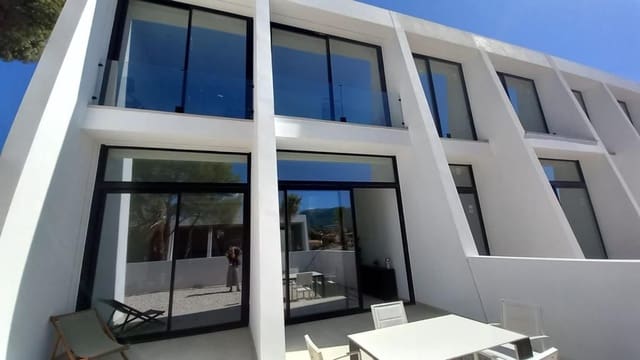 3 bedroom Villa for sale in Pueblo, Calpe / Calp with pool - € 755,000 (Ref: 7945045)