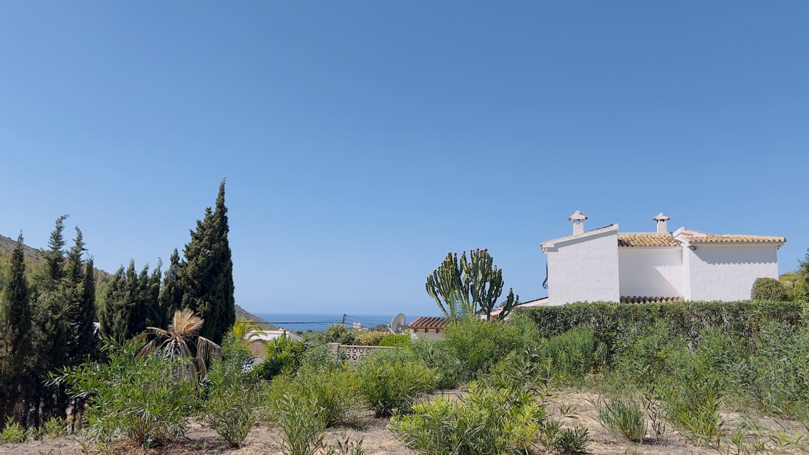 Działka budowlana na sprzedaż w Benitachell / Benitatxell - 265 000 € (Ref: 8337200)