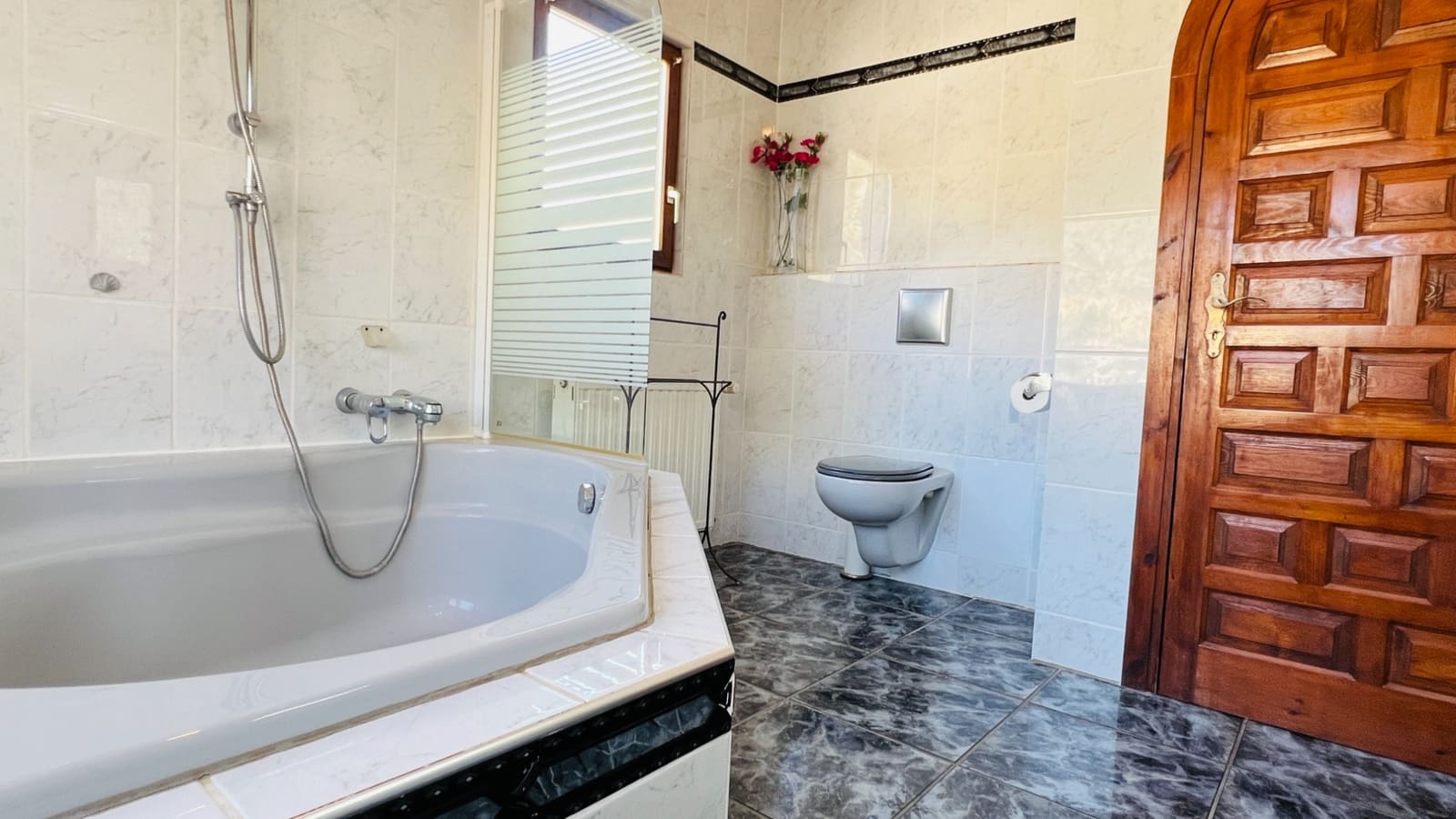 4 bedroom Villa for sale in Benitachell / Benitatxell with pool - € 525,000 (Ref: 8585544)