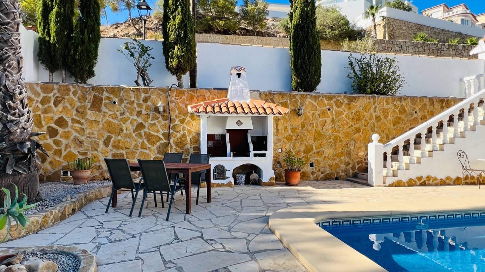 4 bedroom Villa for sale in Benitachell / Benitatxell with pool - € 525,000 (Ref: 8585544)