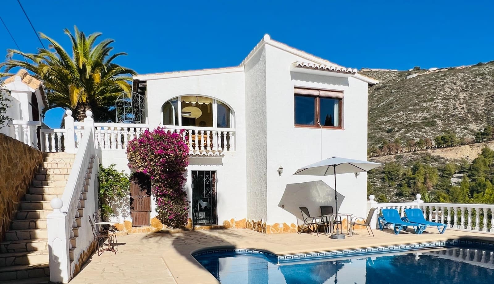 4 bedroom Villa for sale in Benitachell / Benitatxell with pool - € 525,000 (Ref: 8585544)