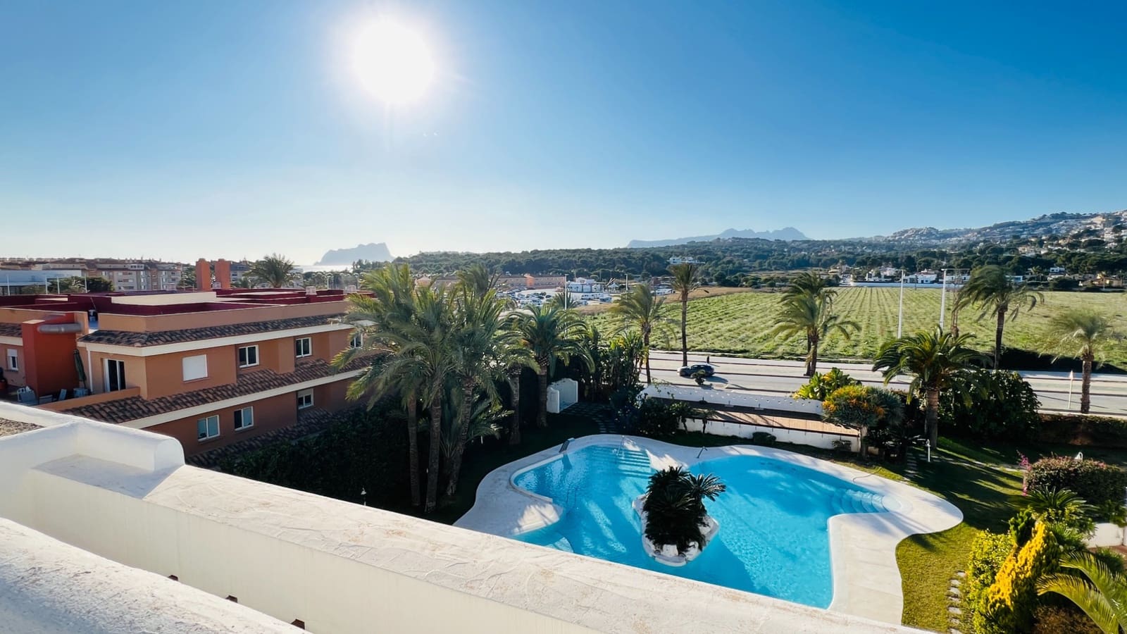 2 soveværelse Penthouse til salg i Moraira med swimmingpool garage - € 649.000 (Ref: 8742766)