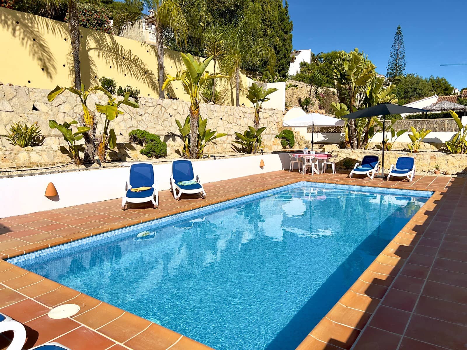 4 bedroom Villa for sale in Benitachell / Benitatxell with pool - € 635,000 (Ref: 8840329)