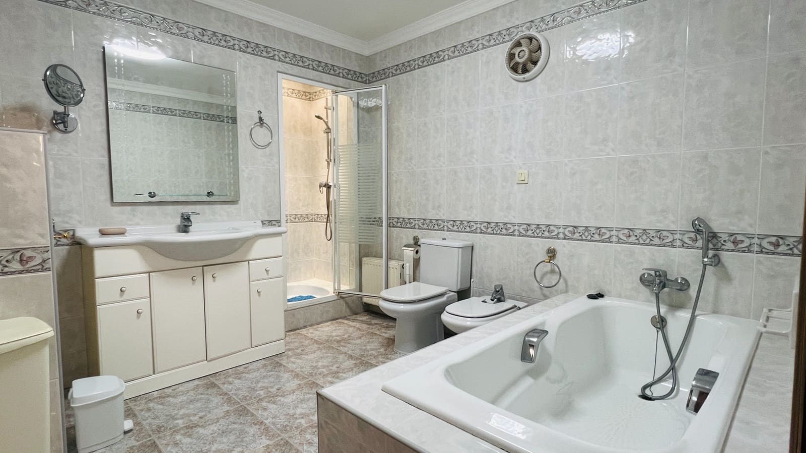 4 Zimmer Villa zu verkaufen in Benitachell / Benitatxell mit Pool Garage - 665.000 € (Ref: 8927035)