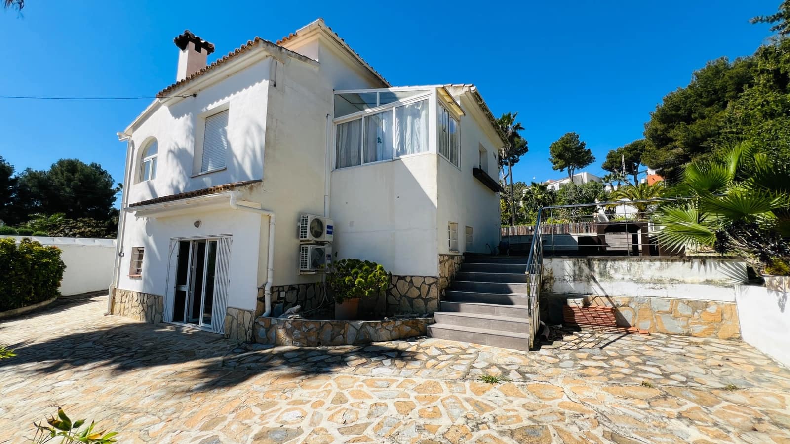 4 soveværelse Villa til salg i Moraira med swimmingpool - € 845.000 (Ref: 8939131)