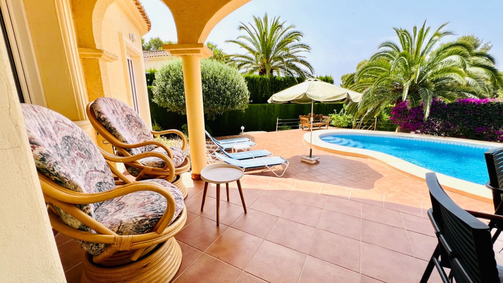3 slaapkamer Villa te koop in Moraira met zwembad - € 650.000 (Ref: 9057994)