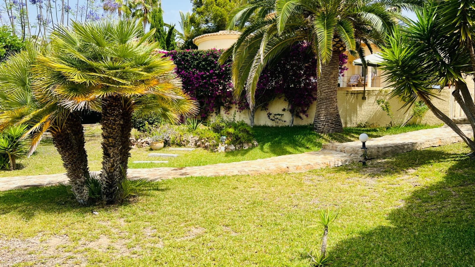 3 slaapkamer Villa te koop in Moraira met zwembad - € 650.000 (Ref: 9057994)