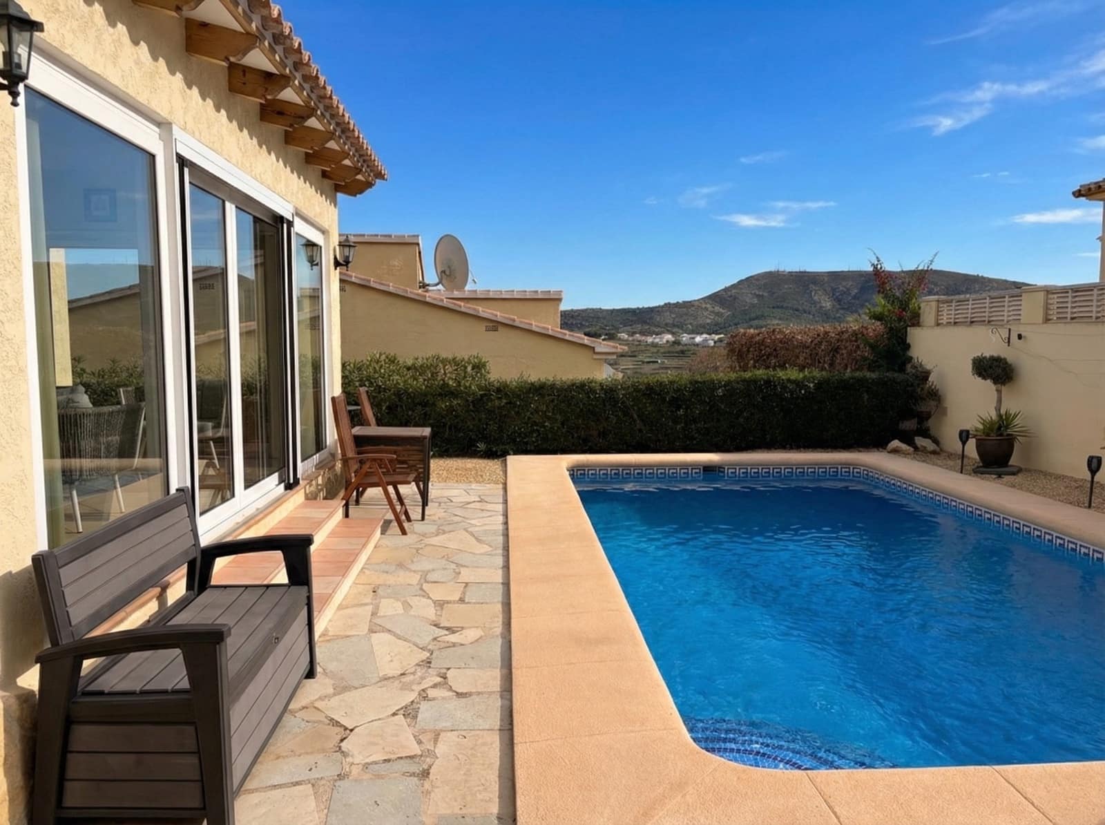 3 bedroom Villa for sale in Benitachell / Benitatxell with pool - € 430,000 (Ref: 9105553)