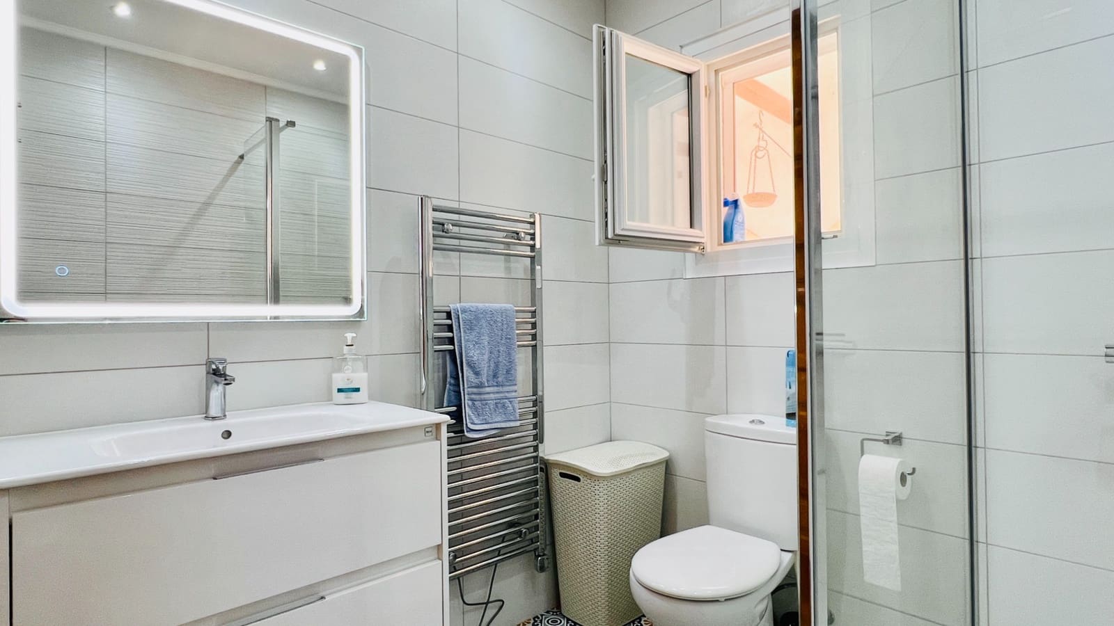 2 soveværelse Villa til salg i Moraira med swimmingpool - € 525.000 (Ref: 9146287)