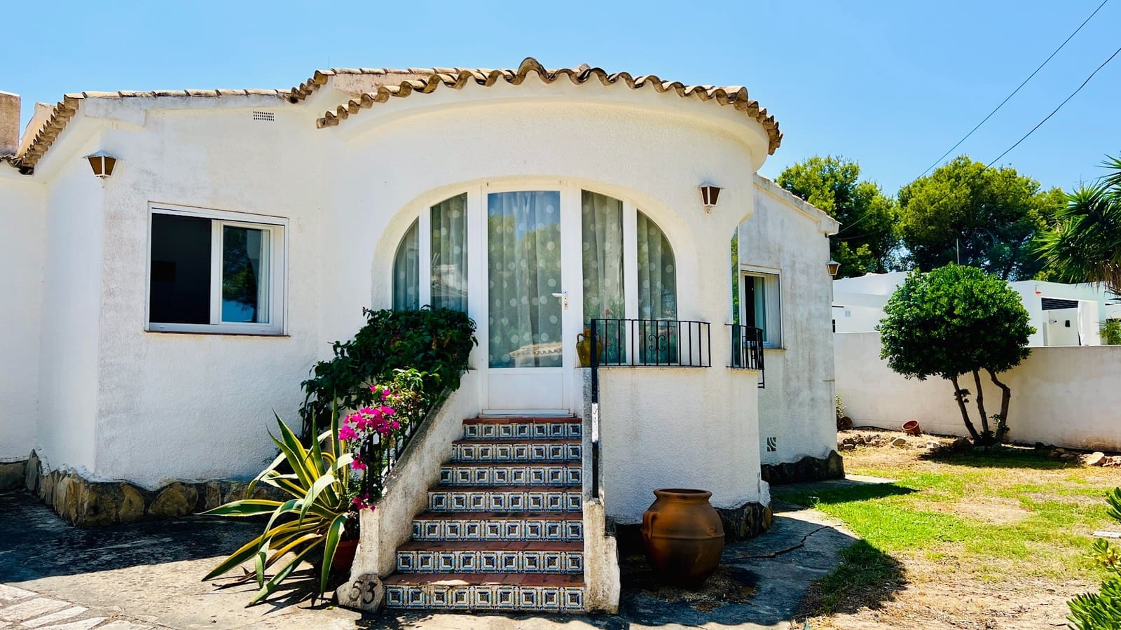 2 soveværelse Villa til salg i Moraira med swimmingpool - € 525.000 (Ref: 9146287)