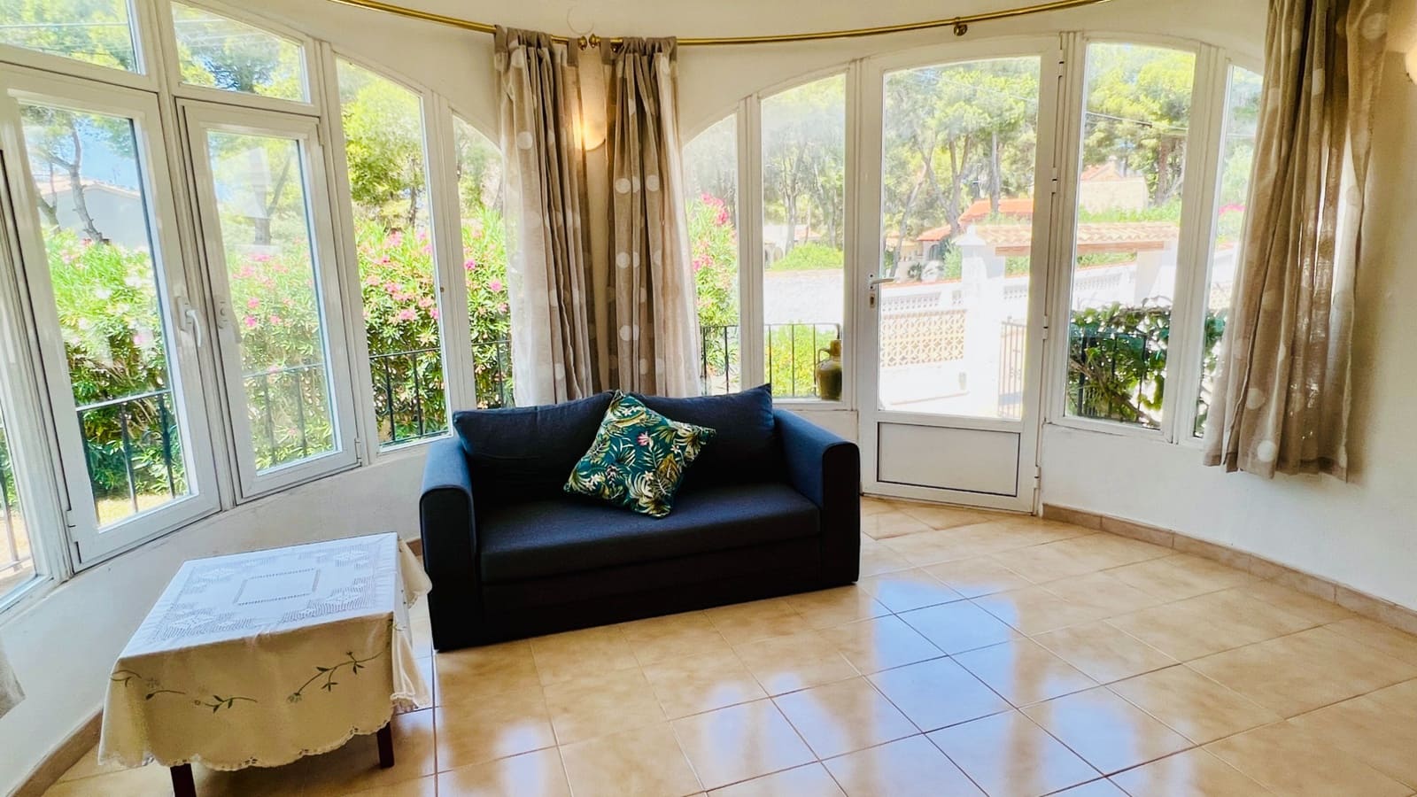 2 soveværelse Villa til salg i Moraira med swimmingpool - € 525.000 (Ref: 9146287)