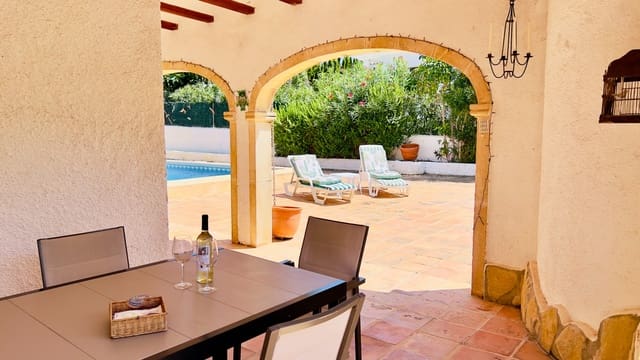 Chalet de 2 habitaciones en Pinar del Advocat - Cometa, Teulada-Moraira en venta con piscina - 525.000 € (Ref: 9146287)