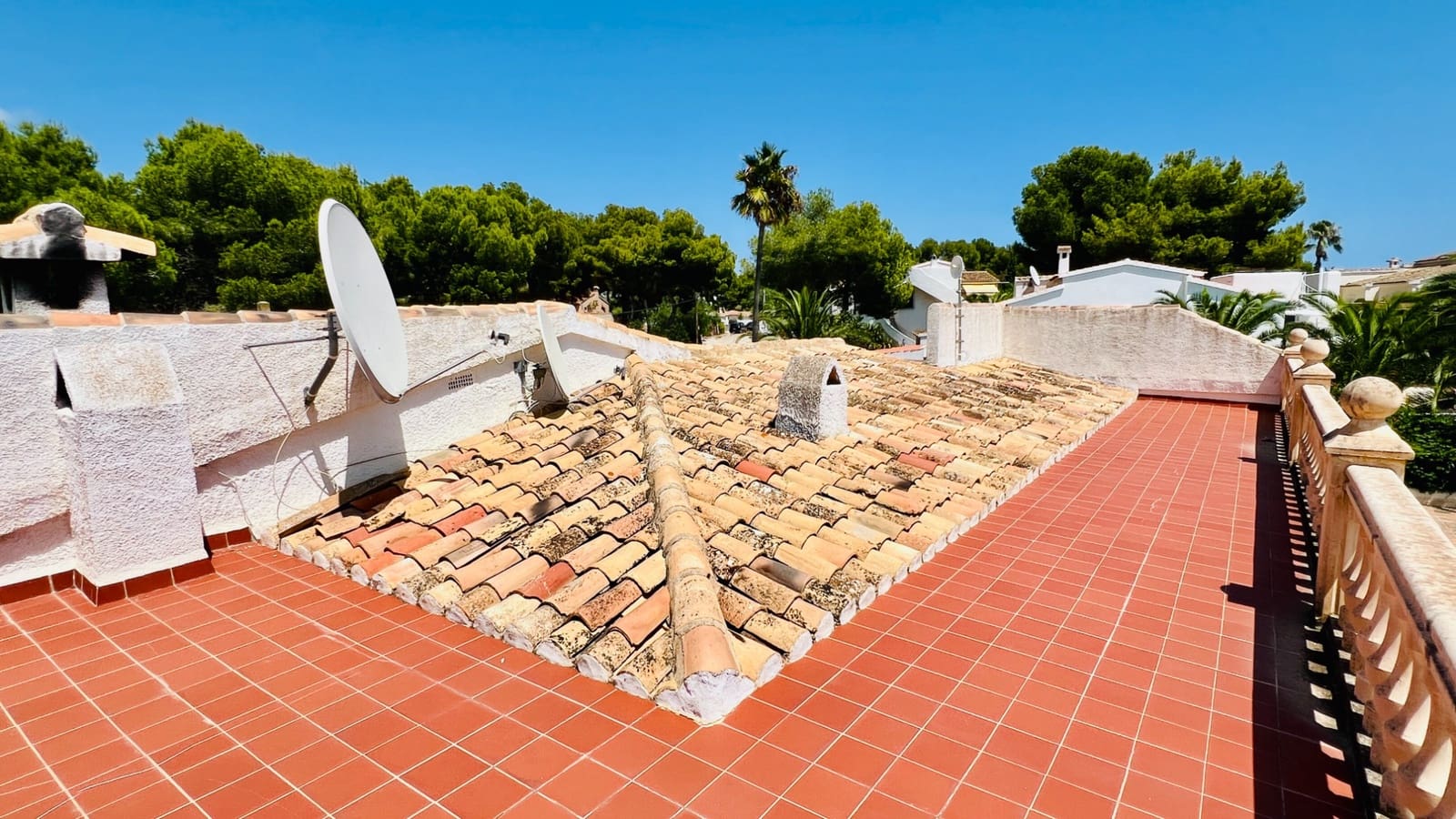 2 soveværelse Villa til salg i Moraira med swimmingpool - € 525.000 (Ref: 9146287)