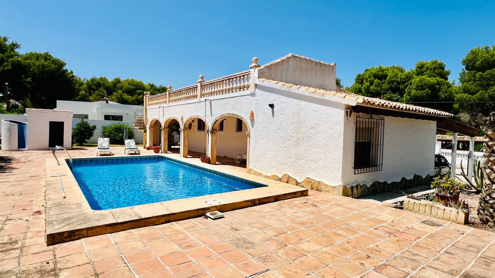2 soveværelse Villa til salg i Moraira med swimmingpool - € 525.000 (Ref: 9146287)