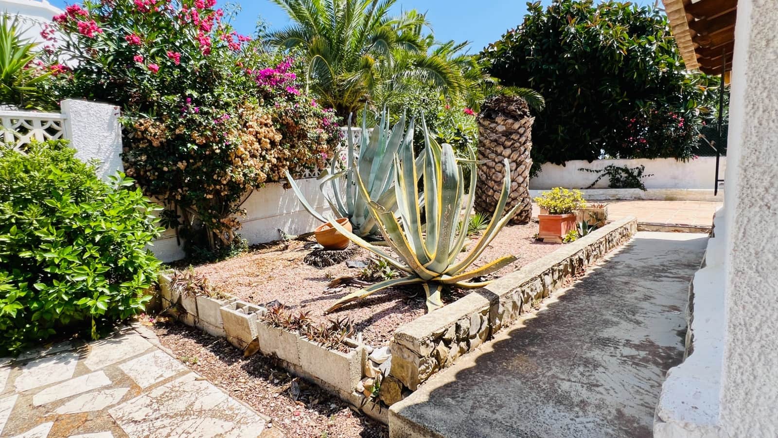 2 soveværelse Villa til salg i Moraira med swimmingpool - € 525.000 (Ref: 9146287)