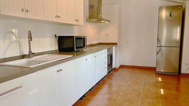 6 makuuhuone Huvila myytävänä paikassa Benissa mukana uima-altaan 
autotalli - 1 050 000 € (Ref: 9176887)