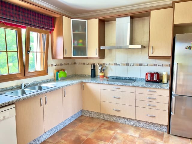 5 bedroom Villa for sale in Paichi, Teulada-Moraira with pool garage - € 925,000 (Ref: 9205719)