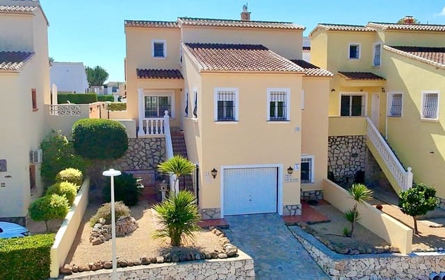 Chalet de 3 habitaciones en Benitachell / Benitatxell en venta con piscina garaje - 425.000 € (Ref: 9289460)