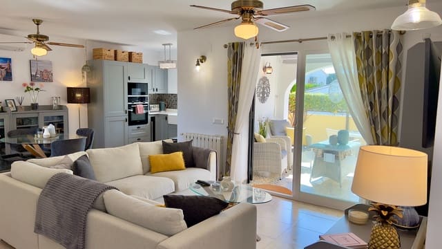 Chalet de 3 habitaciones en Benitachell / Benitatxell en venta con piscina garaje - 425.000 € (Ref: 9289460)