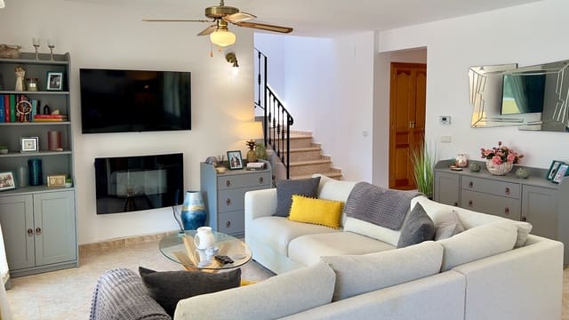 Chalet de 3 habitaciones en Benitachell / Benitatxell en venta con piscina garaje - 425.000 € (Ref: 9289460)