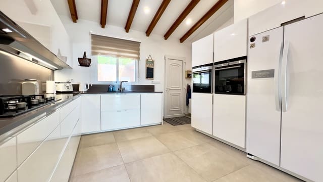 5 makuuhuone Huvila myytävänä paikassa Pinar del Advocat - Cometa, Teulada-Moraira mukana uima-altaan 
autotalli - 1 695 000 € (Ref: 9307098)