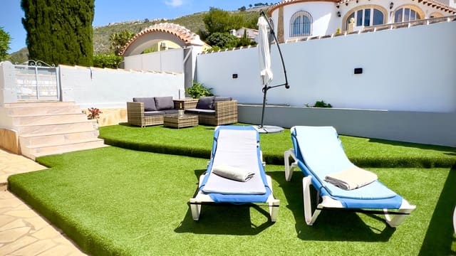 Chalet de 3 habitaciones en Benitachell / Benitatxell en venta con piscina - 495.000 € (Ref: 9326750)