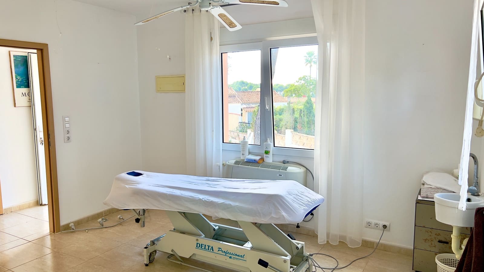 3 bedroom Villa for sale in Moraira with pool - € 825,000 (Ref: 9329748)