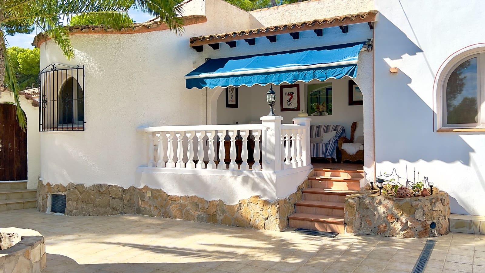 3 bedroom Villa for sale in Moraira with pool - € 825,000 (Ref: 9329748)