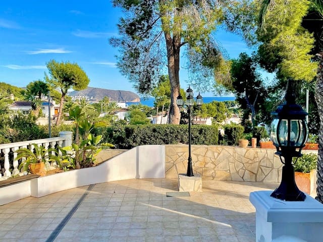 3 bedroom Villa for sale in Moravit - Cap Blanc, Teulada-Moraira with pool - € 825,000 (Ref: 9329748)