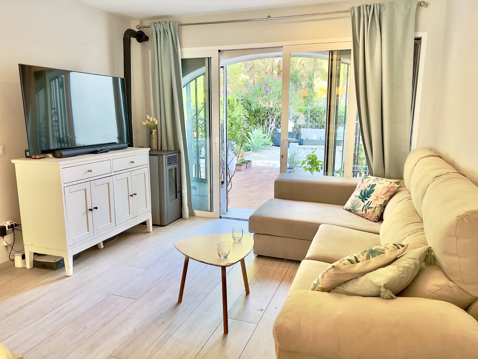 2 Zimmer Bungalow zu verkaufen in Moraira mit Pool - 320.000 € (Ref: 9360439)