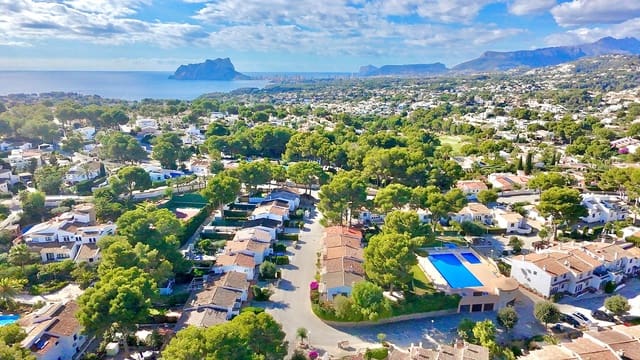 2 Zimmer Bungalow zu verkaufen in Pinar del Advocat - Cometa, Teulada-Moraira mit Pool - 320.000 € (Ref: 9360439)