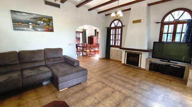 5 slaapkamer Villa te koop in La Sella met zwembad garage - € 750.000 (Ref: 9404736)