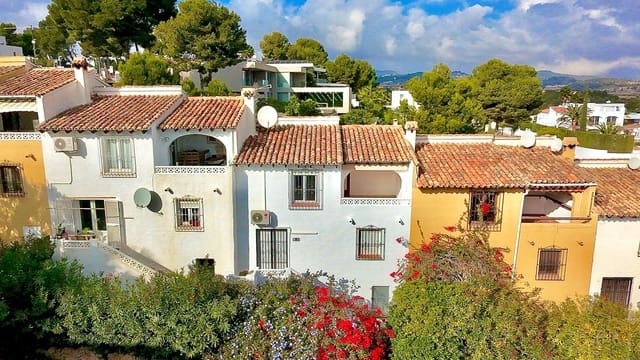 3 soverom Rekkehus til salgs i Benimeit - Tabaira, Teulada-Moraira med svømmebasseng - € 295 000 (Ref: 9450553)