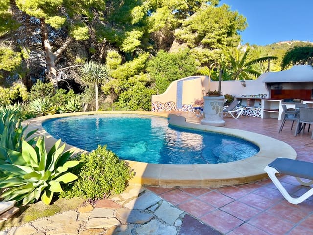 5 sovrum Villa till salu i Benissa med pool garage - 950 000 € (Ref: 9534917)