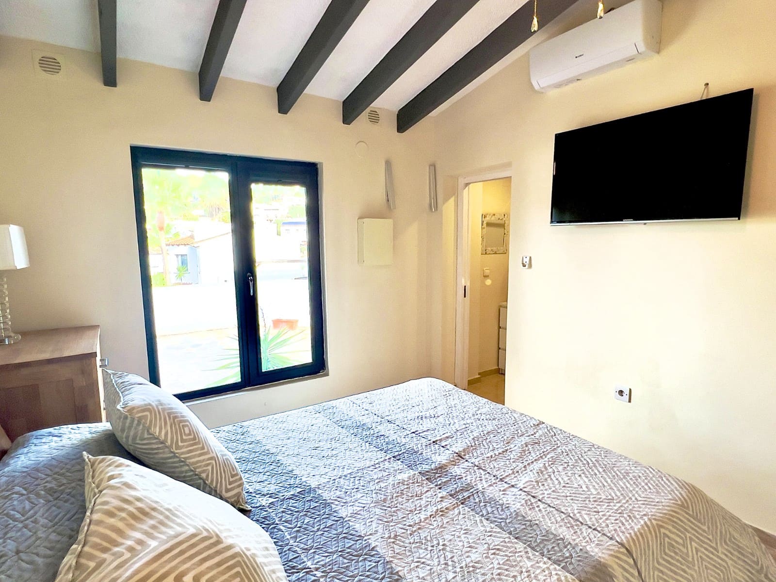 Chalet de 4 habitaciones en Moraira en venta con piscina garaje - 649.995 € (Ref: 9552000)