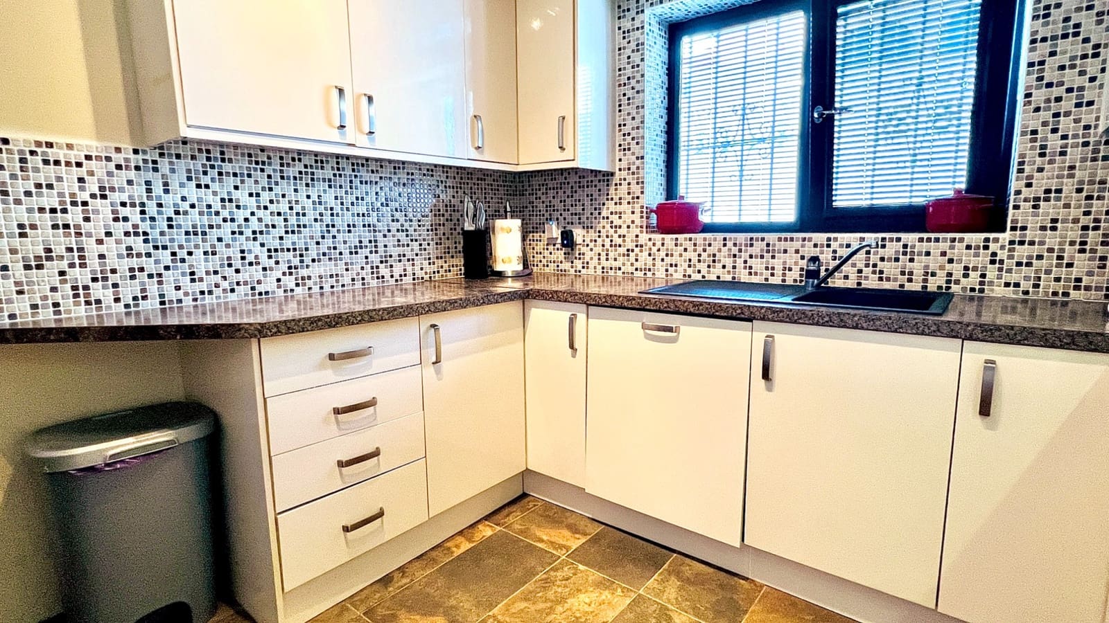 Chalet de 4 habitaciones en Moraira en venta con piscina garaje - 649.995 € (Ref: 9552000)